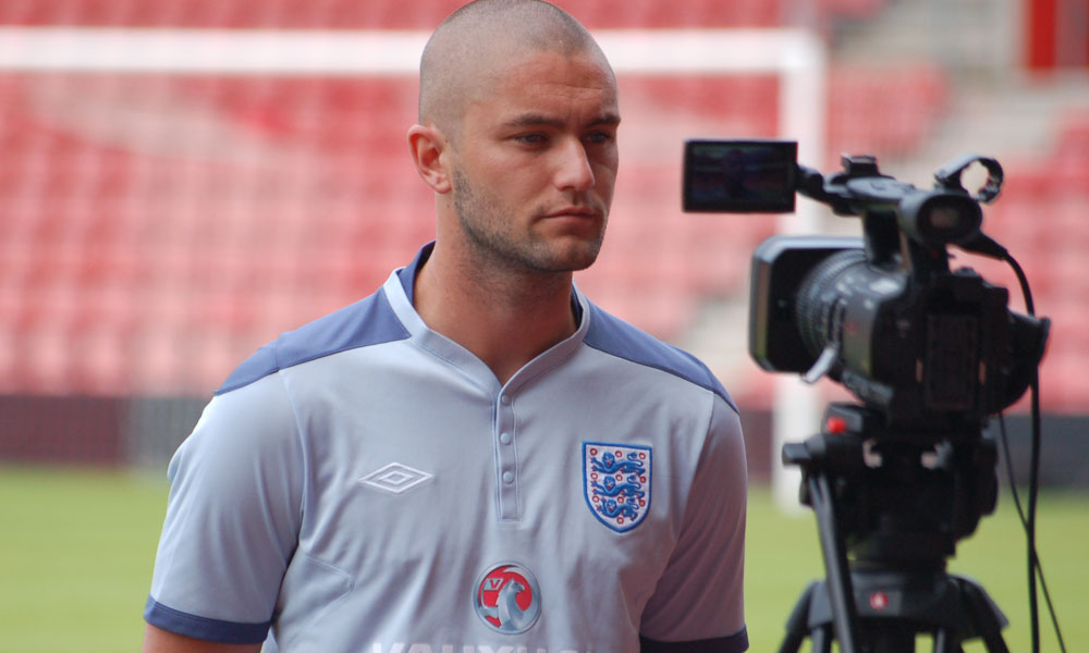 Henri Lansbury interview